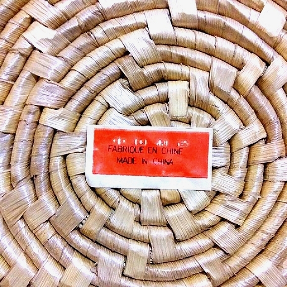 WOVEN STRAW TEDDY TRIVET HOLDER (SET OF 2 TRIVETS) HOME DECOR HOUSEWARES DINING - Picture 7 of 7